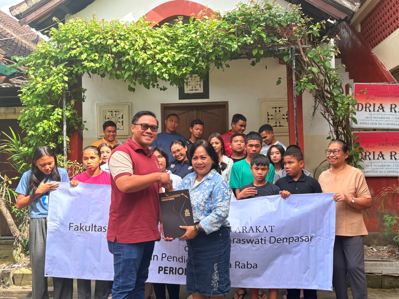 Fakultas Farmasi Unmas Denpasar Edukasi Penyandang Disabilitas Netra Kelola Obat di Rumah
