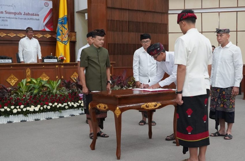  Formasi KPID Bali Kembali Lengkap, Sekda Dewa Indra Lantik Anggota PAW Baru