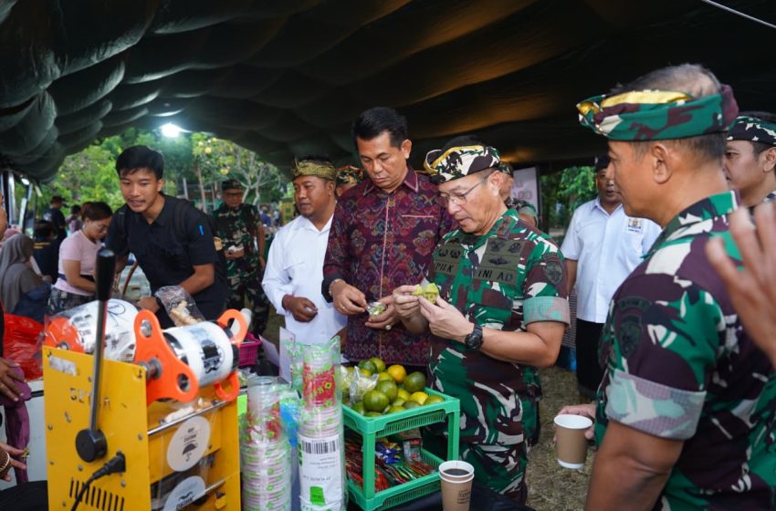  Pangdam IX/Udayana Buka Festival Rakyat Nobar Bola Gembira di Lapangan Puputan Badung