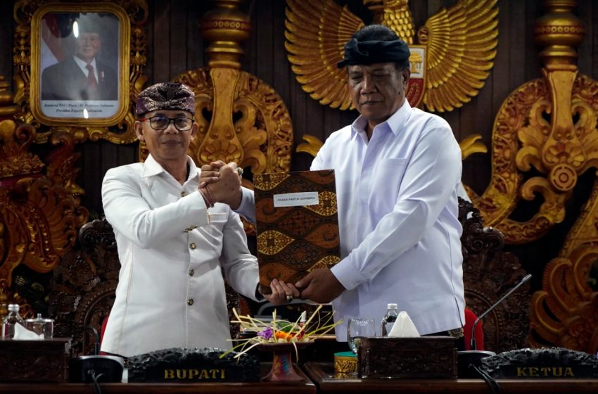  Sinergi Eksekutif-Legislatif: Bupati Klungkung Hadiri Sidang Paripurna Pertanggungjawaban APBD 2025