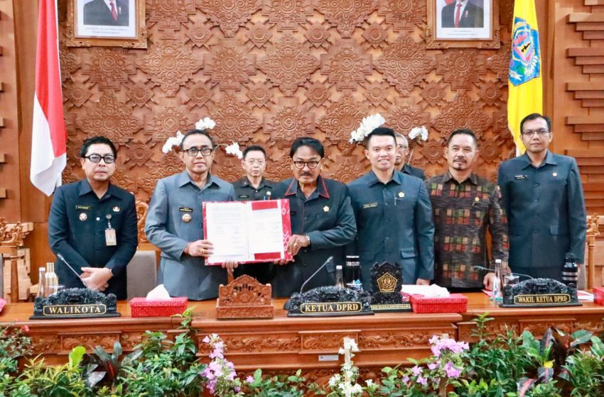  Ketuk Palu, Seluruh Fraksi DPRD Kota Denpasar Setujui Ranperda KUA-PPAS 2027