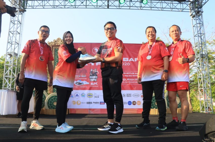  Semarak HUT ke-81 RI, Wawali Arya Wibawa Lepas Ribuan Peserta Berkibar Run 2026 di Tahura Ngurah Rai