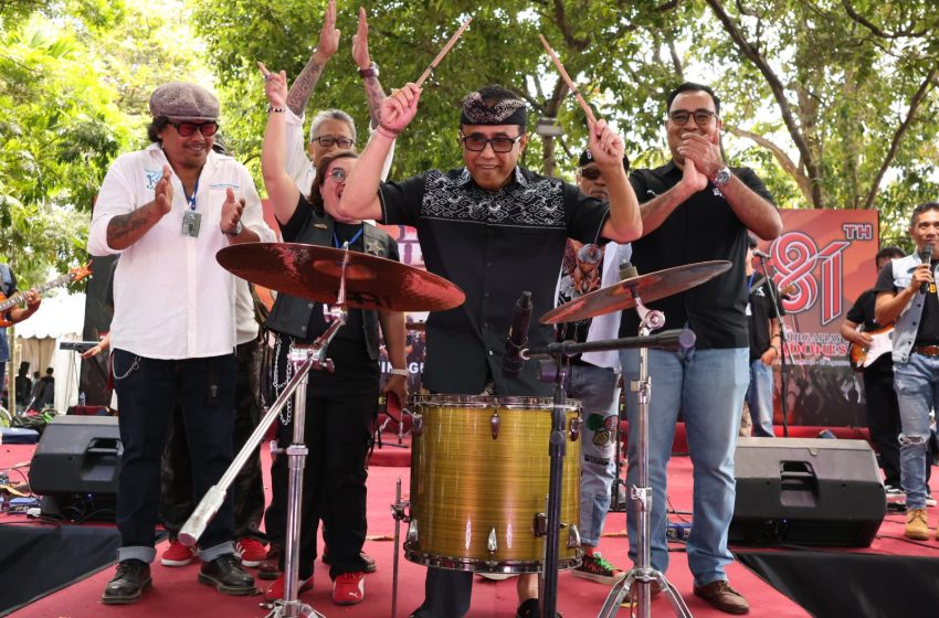  Semarak HUT ke-81 RI, Wali Kota Jaya Negara Buka Konser Rock Kemerdekaan Denpasar Happy