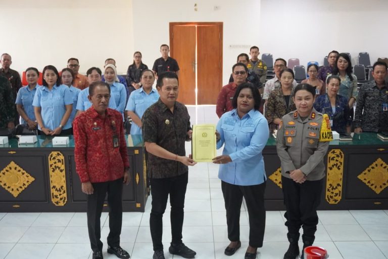 Perkuat Tata Kelola Hukum, Pemkab Jembrana dan Kejari Penandatanganan MoU Datun serta PKS BPKAD