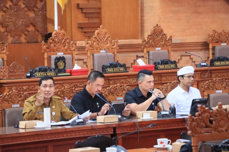 Targetkan PAD Rp2,2 Triliun, Pemkot dan DPRD Denpasar Sepakati Perubahan KUA-PPAS 2026