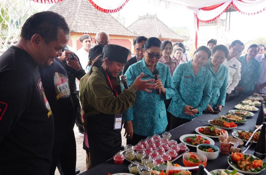  Aksi Sosial “Bergerak dan Berbagi” TP PKK Bali Sasar Bangli, Putri Koster Dorong Pemenuhan Gizi dan Kemandirian Pangan Keluarga