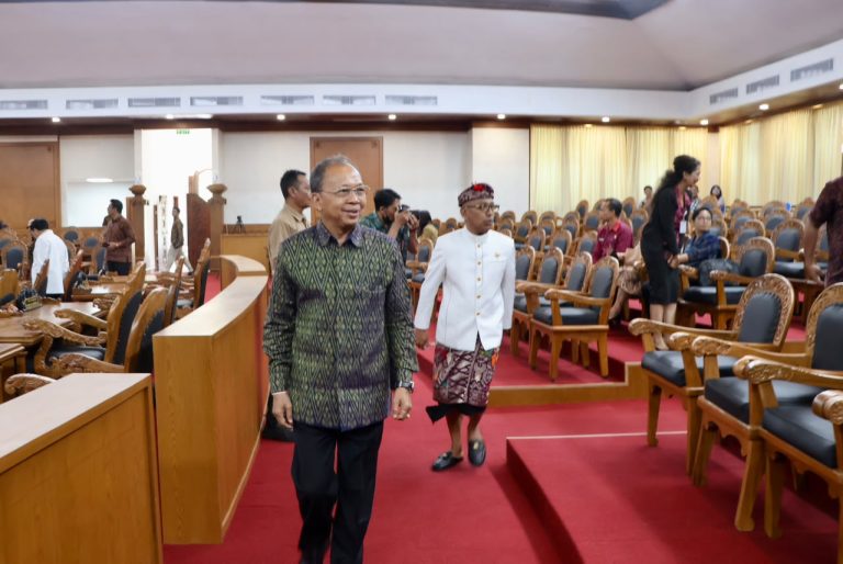 Tanggapi Pandangan Fraksi DPRD, Gubernur Bali Tegaskan Perubahan APBD 2026 Berorientasi Hasil dan Pemerataan Wilayah