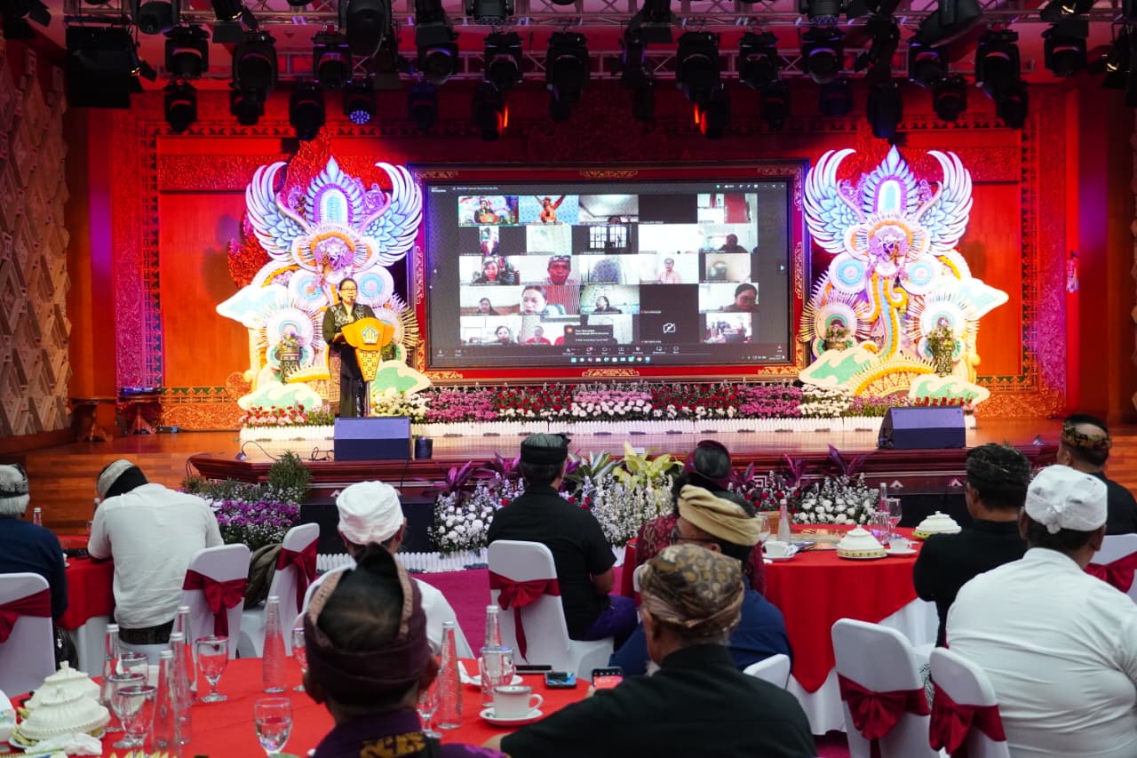 Hadiri Seminar Nyastra, Putri Koster Dorong Pelestarian Aksara Bali di Tengah Era Digital